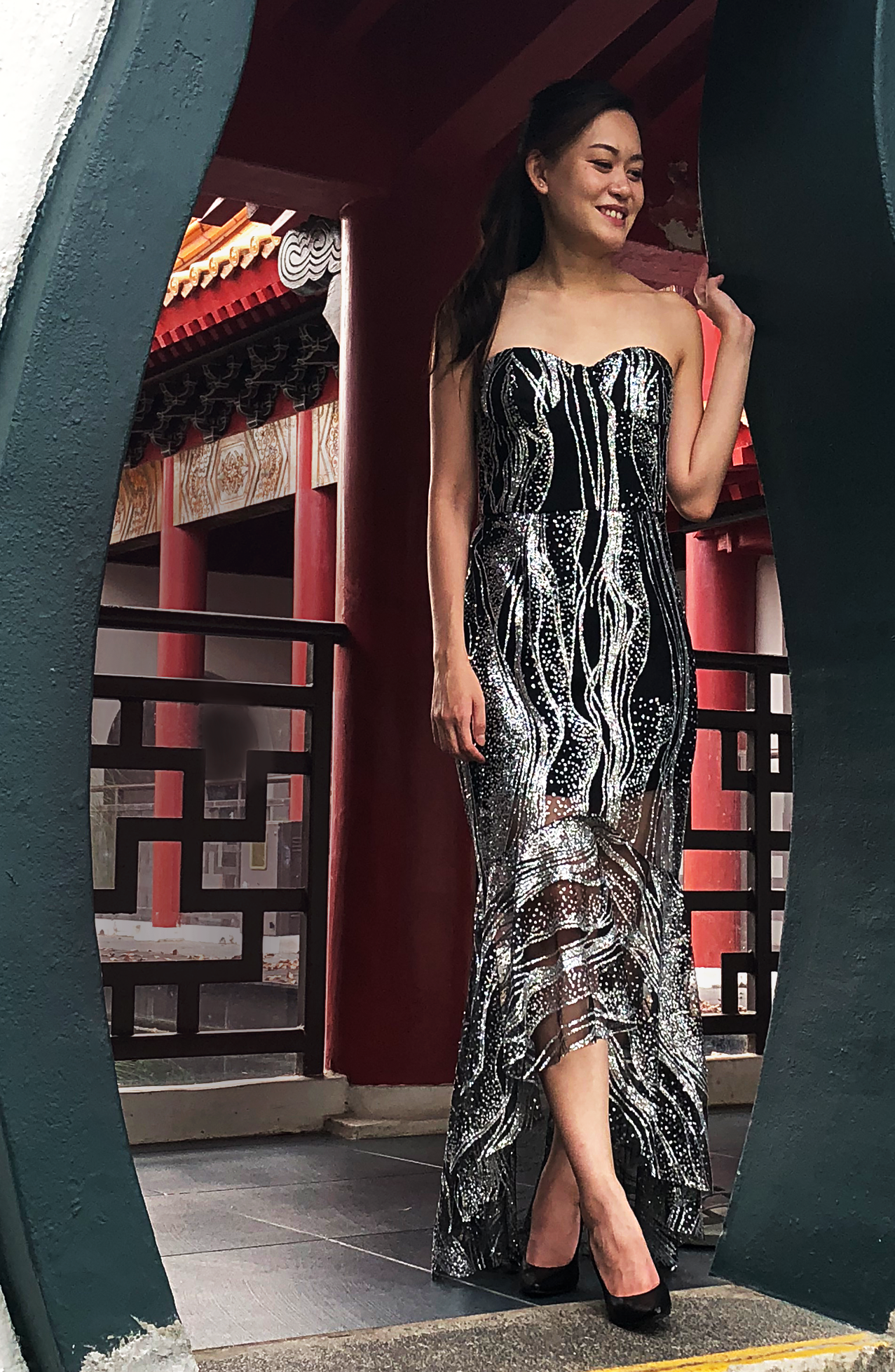 Black Sweetheart Strapless Tube Sparkly Maxi Fishtail Dress Gown with Silver Glitter Black Sweetheart Strapless Tube Sparkly Maxi Fishtail Dress Gown with Silver Glitter