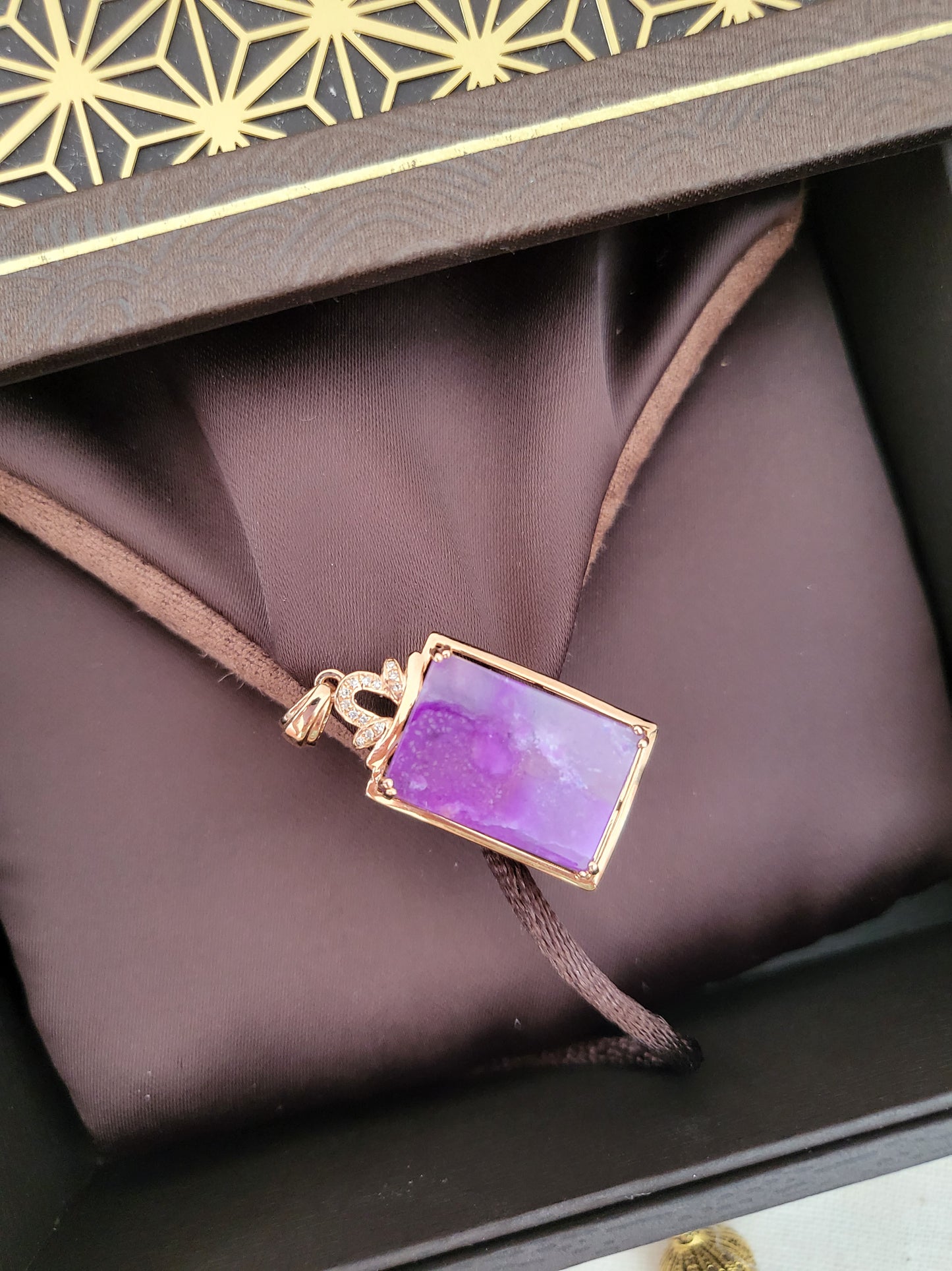 18K Gold Rare Grade Purple Sakura Gel Sugilite Pendant