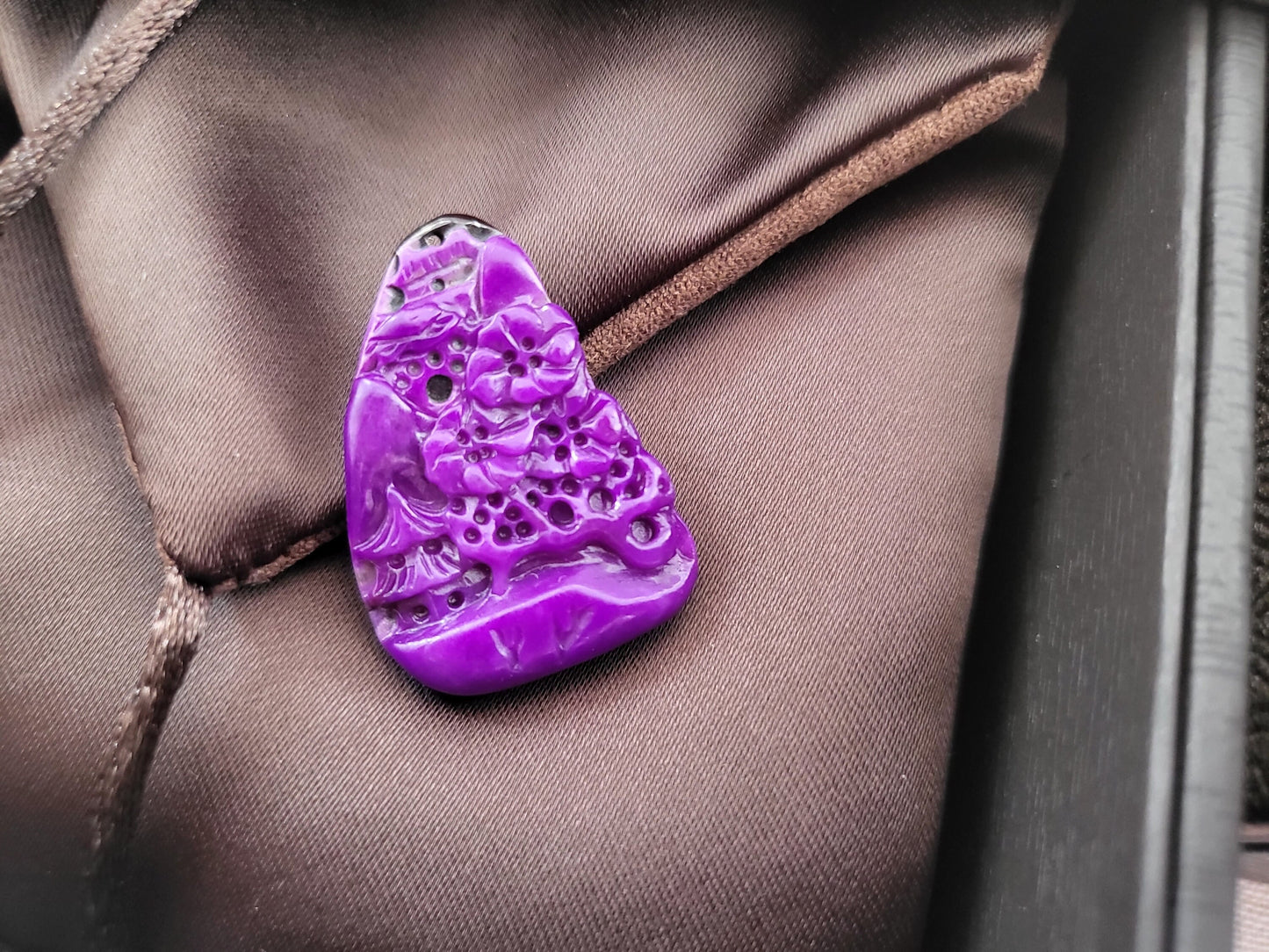 RARE Premium Natural Bright Purple Sugilite Stone Carving Engraving Pine Chinese Pagoda Ornament Pendant Necklace
