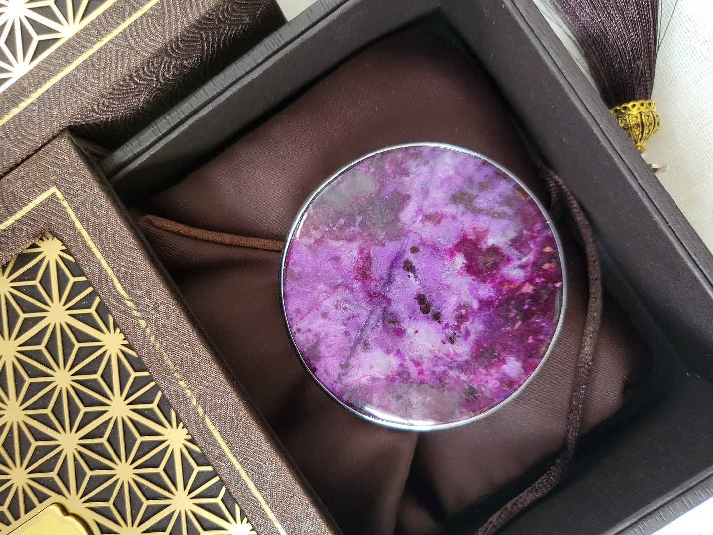Sugilite RARE Premium Round Disc Purple Reddish Natural Stone Stone Pendant Ornament Necklace High quality