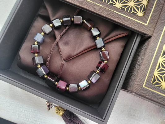 Sugilite Natural Reddish Stone Square Bead Bracelet with Gold Beads