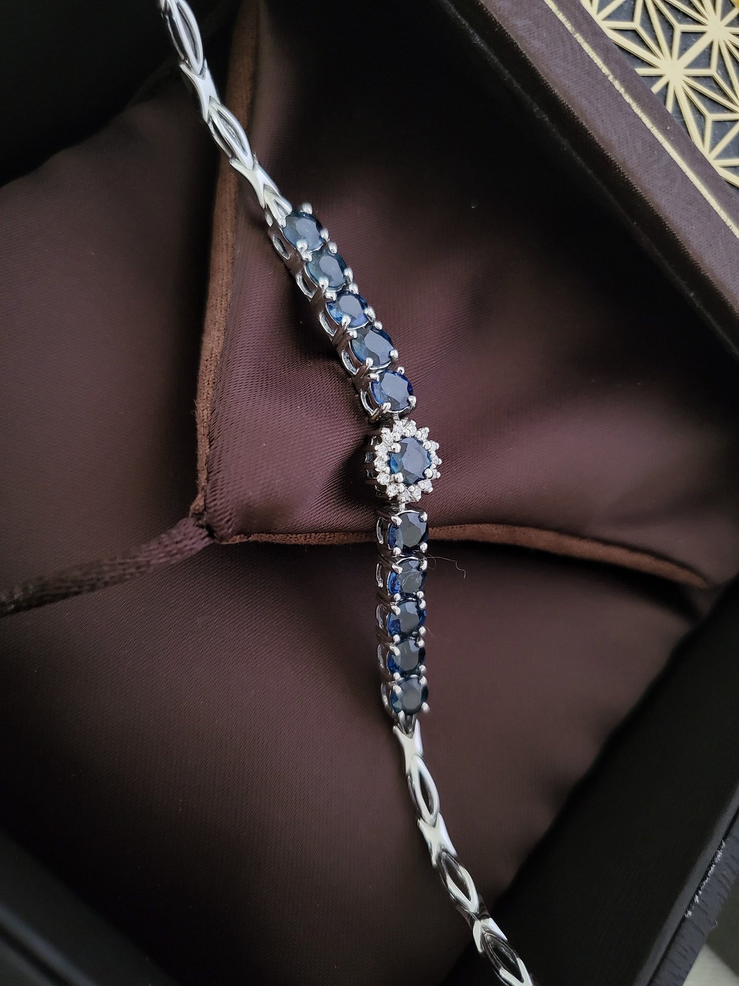 Thai Design Natural Blue Sapphire Silver Bracelet with Cubic Zirconia