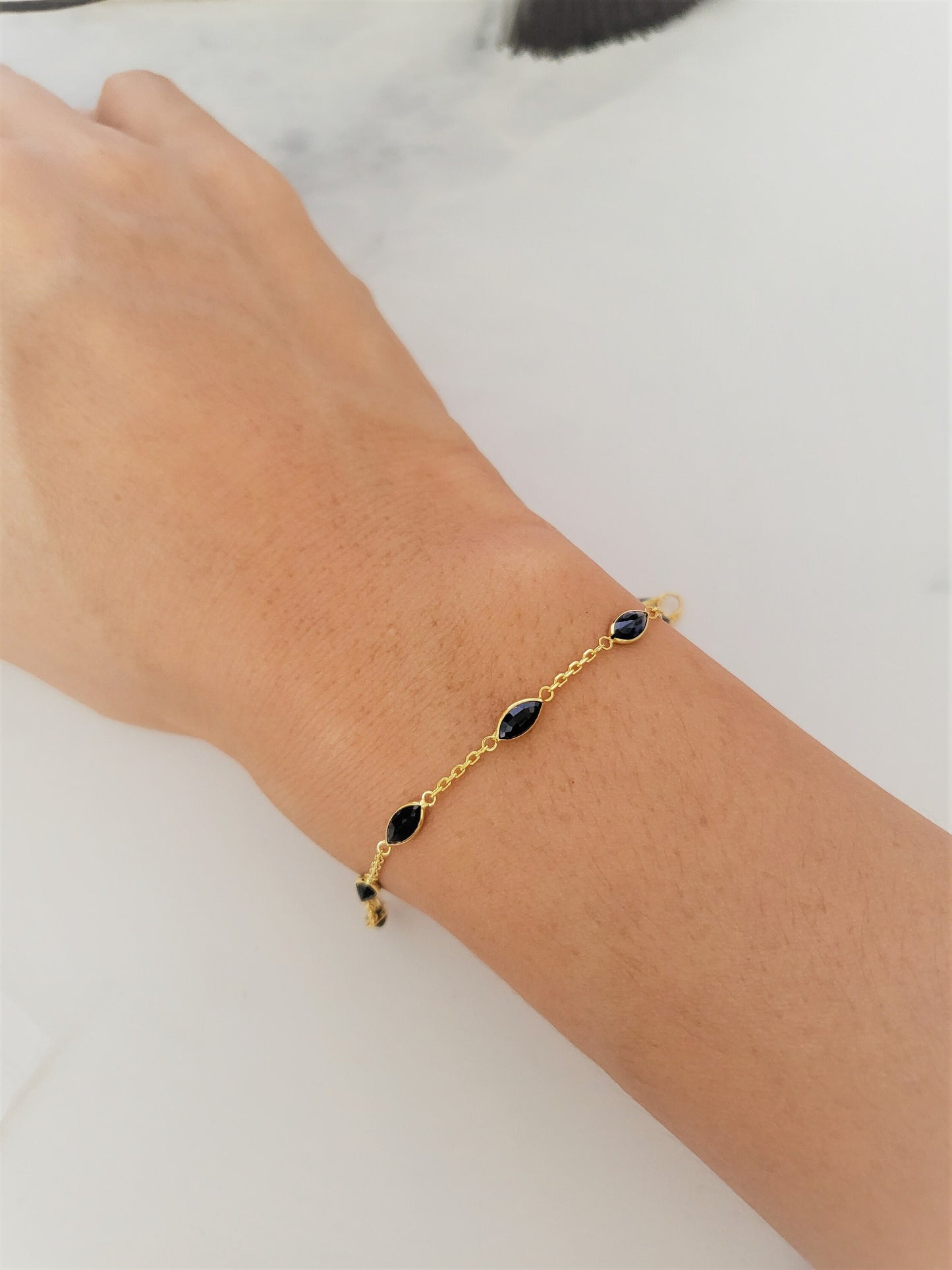 Thai Design Natural Blue Sapphire 18K Solid Gold Chain Bracelet Eyelet Gems Rare Gemstone Dainty